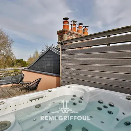 The Cosmopolitan Architect Design With Rooftop Jacuzzi 8 Guests Honfleur