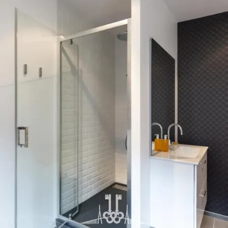 Nyaraló The Cosmopolitan Architect Design With Rooftop Jacuzzi 8 Guests