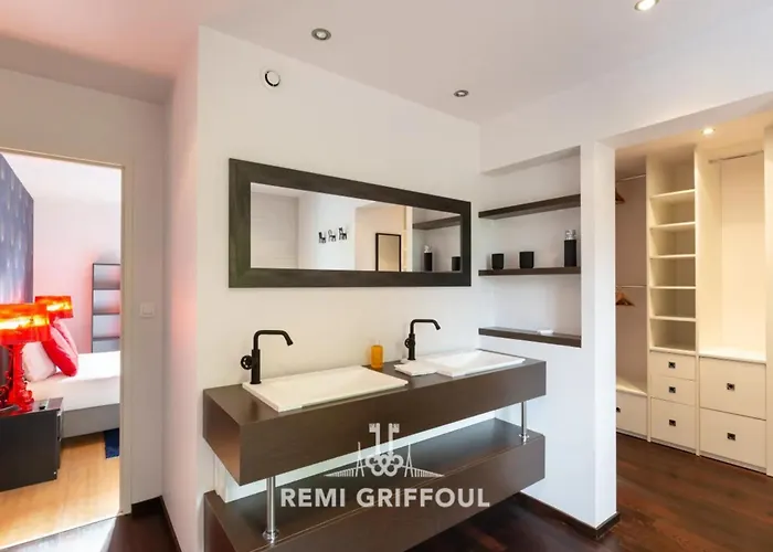 The Cosmopolitan Architect Design With Rooftop Jacuzzi 8 Guests 度假居